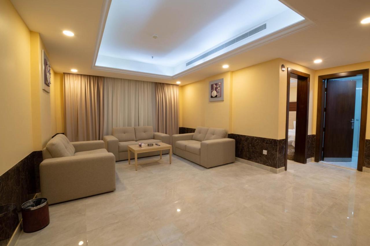 Dar Al Masarat Served Apartments Jeddah Bagian luar foto