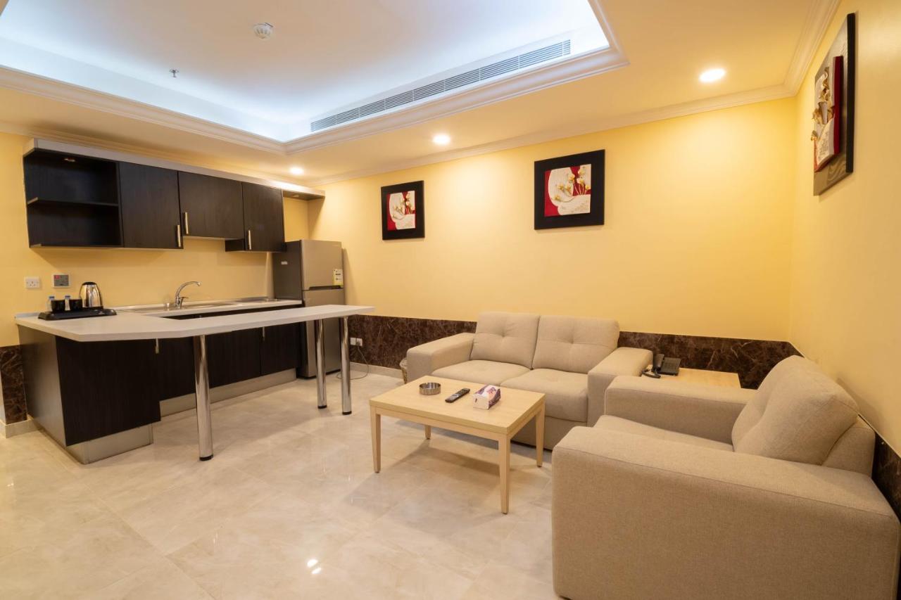 Dar Al Masarat Served Apartments Jeddah Bagian luar foto
